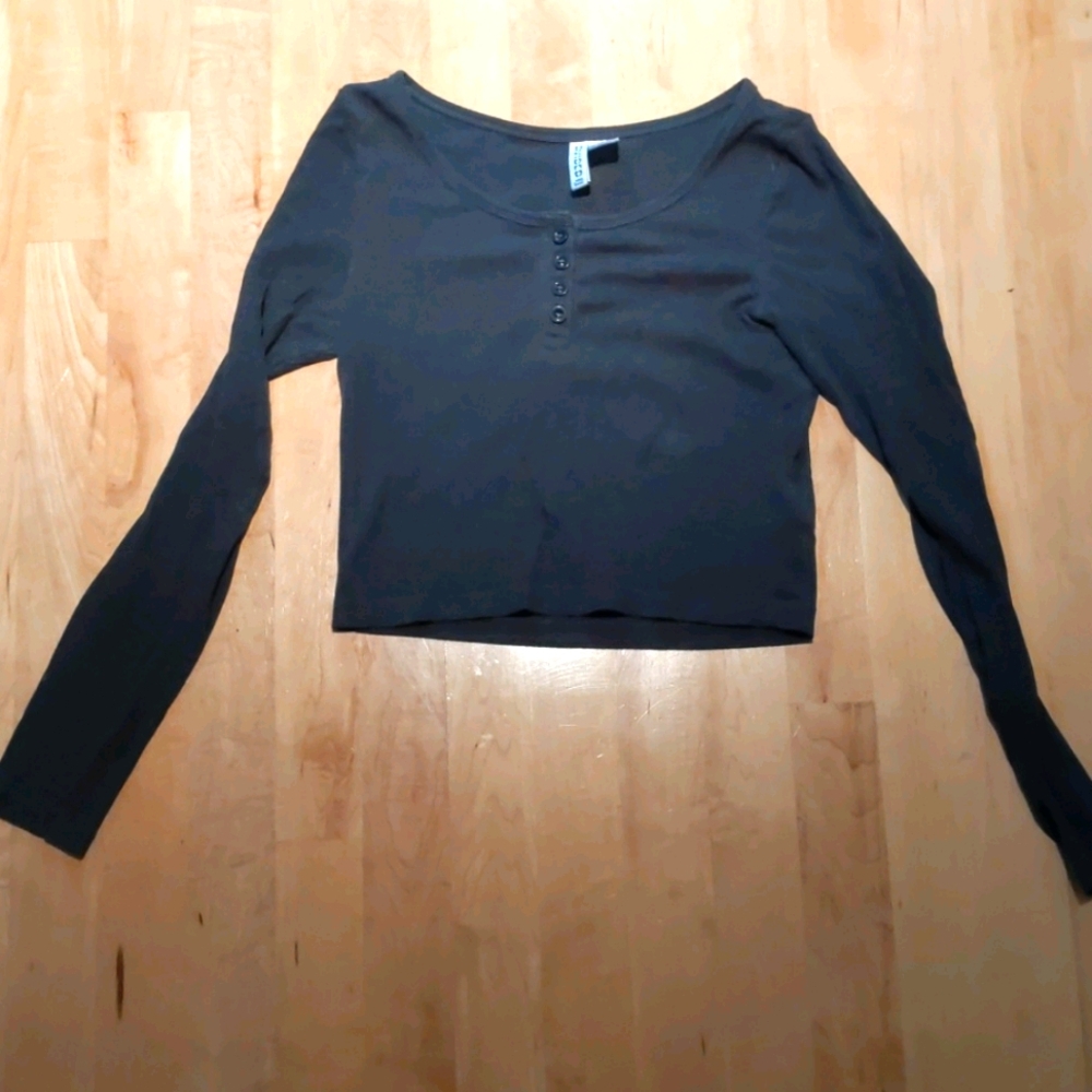 H&M Grey Divided Basic Buttoned Crop Top Size S
